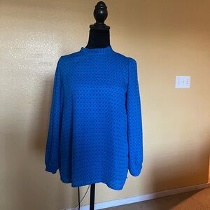 Chic Blue Floral Blouse with Ruffled Neckline